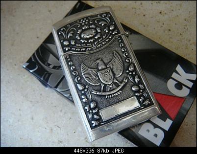 Click image for larger version. 

Name:	HEAVY INDONESIAN (YOGYA) SOLID SILVER (700 fine) “ZIPPO” TYPE LIGHTER-60 gm $ (2).JPG 
Views:	5 
Size:	86,6 KB 
ID:	9168