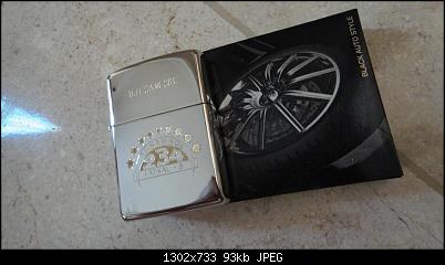 Click image for larger version. 

Name:	Zippo Dji Sam Soe 234 Fatsal 5 Zippo Lighter New Engraved Gold Inlay th. $ (4).jpg 
Views:	9 
Size:	92,7 KB 
ID:	11095