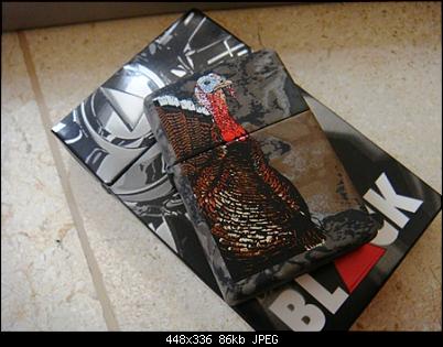 Click image for larger version. 

Name:	Zippo Lighters New In Box Bill Jordan's Realtree Camouflage th.2001 $. (4).JPG 
Views:	10 
Size:	86,5 KB 
ID:	9212