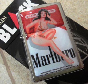 Click image for larger version. 

Name:	Zippo Marlboro PinUp th.2014 $.@.jpg 
Views:	43 
Size:	23,1 KB 
ID:	10673